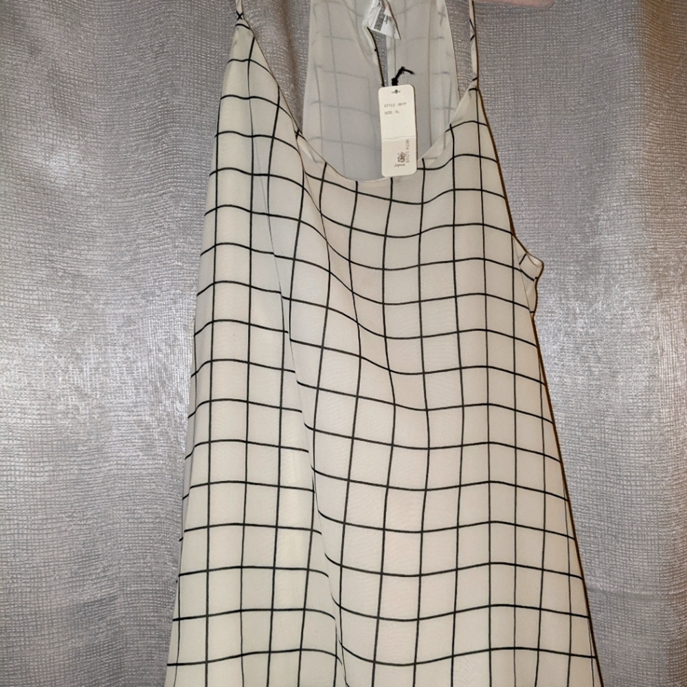 Flowy Racerback Tank size XL
